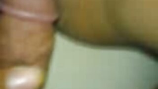 Torrid loira MILF chupando pau grande no clipe POV como uma puta filme pornô mulher de 60 viciosa